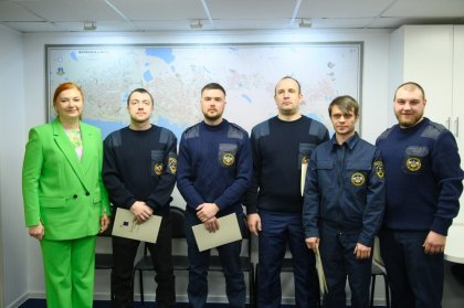 Спасателей отметили благодарственными письмами главы Мурманска