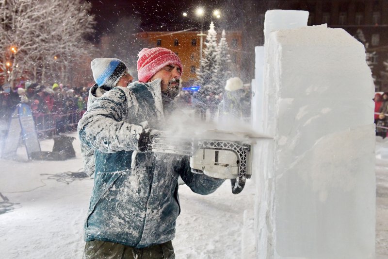 10 скульпторов за полтора часа создадут ледяные шедевры в Апатитах