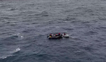 Отказал мотор: уносило в море лодку с пассажирами близ Териберки