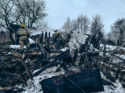 Сгорел дотла сарай в Мончегорске