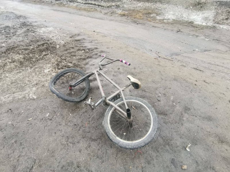 Подросток на велосипеде попал под колеса иномарки в Мурманске