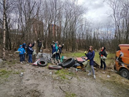 В большом субботнике приняли участие жители Мурманска