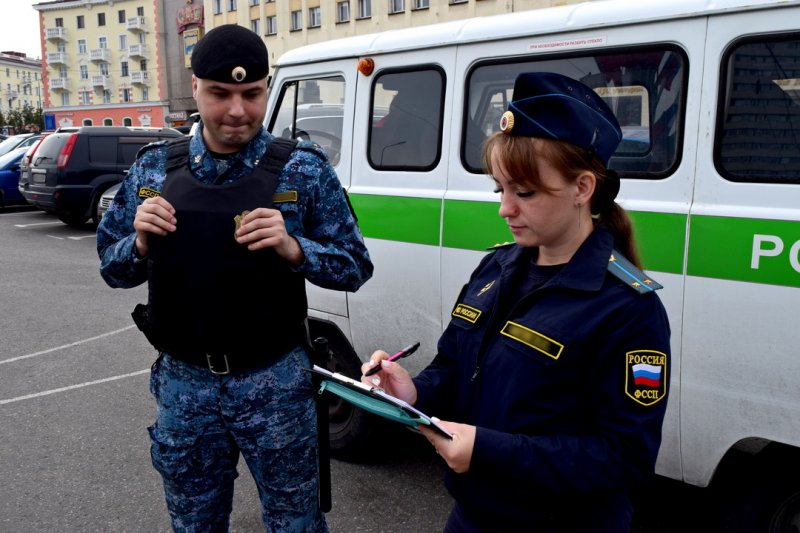 За долги ушел с молотка гараж мончегорца