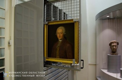 Климатическую витрину для страринной иконы установили в Художественном музее Мурманска