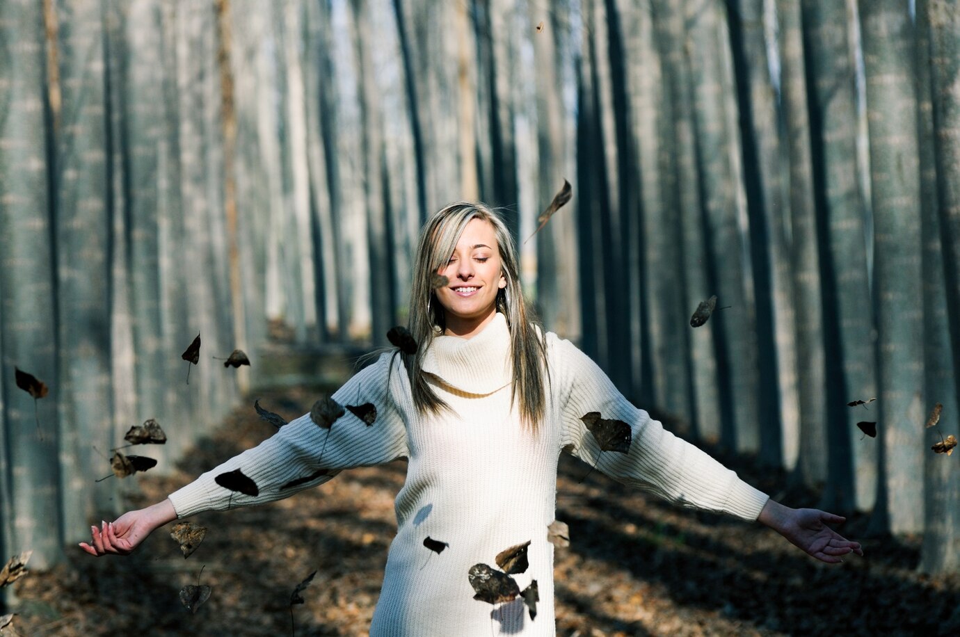 <p><img src="https://novosti-murmanskoy-oblasti.ru/uploads/posts/2025-02/1740390505_relaxed-woman-playing-with-leaves-park_1139-188.jpg" alt="" /></p>

<p><em>2025 год станет временем исполнения желаний</em></p>

<p>На канале PRO.Астрологию рассказали, какие знаки зодиака смогут исполнить свои желания в этом году.</p>
<p><br />Водолеи, вы долгое время вкладывали свои силы и время в работу и теперь настало время получить награду. Для вас открываются перспективы по продвижению по карьерной лестнице. Меняйте свой подход к решению проблем. От вашей активности многое зависит.</p>

<p>Овны, сейчас у вас есть шанс улучшить отношения с окружающими. В личной жизни наступает время больших перемен. Не бойтесь говорить о чувствах. Осознайте важность семейной жизни. Во всех сферах жизни наступают улучшения.</p>

<p>Близнецы, вам следует выйти за рамки привычного. Будьте во всем логичными и рациональными. Искренне и доверительно общайтесь с родными и близкими. Финансовая ситуация начнет меняться к лучшему. Возможно, найдутся новые источники дохода.</p>

<p><em>Айгуль Булатова</em></p>
<p><em>Фото: Freepik</em></p>

