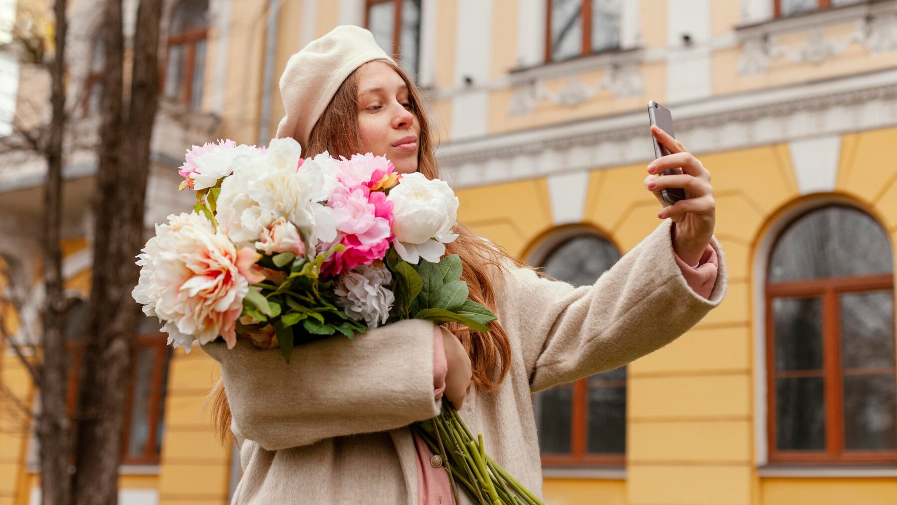 <p><img src="https://novosti-murmanskoy-oblasti.ru/uploads/posts/2025-03/1741859610_stylish-woman-holding-bouquet-flowers-outdoors-spring-taking-selfie_23-2148826733.jpg" alt="" /></p>

<p><em>Весной произойдет много важных событий</em></p>

<p>На канале PRO.Астрологию рассказали к каким последствиям приведут ретроградные Венера и Меркурий и как отразится на жизни людей &laquo;коридор затмений&raquo;. Все это приведет к позитивным изменениям у 3 знаков зодиака.</p>
<p><br />Овны, вас ждет настоящий прорыв в делах. Вас переполняет позитивная энергия. Берите в работу новые проекты. Не бойтесь рисковать в тех делах, на которые у вас раньше не хватало смелости. Вы получите признание, о котором давно мечтали.</p>
<p><br />Тельцы, вас ждет время большой удачи. Если вы хотите кардинальным образом поменять свою жизнь, это нужно сделать именно сейчас. Вы сможете выбрать для себя правильное направление деятельности.</p>

<p>Раки, вы должны стать более уверенными в себе и коммуникабельными. Вас ждут новые полезные знакомства. Участвуйте в новых интересных проектах.</p>

<p><em>Айгуль Булатова</em></p>
<p><em>Фото: Freepik</em></p>

