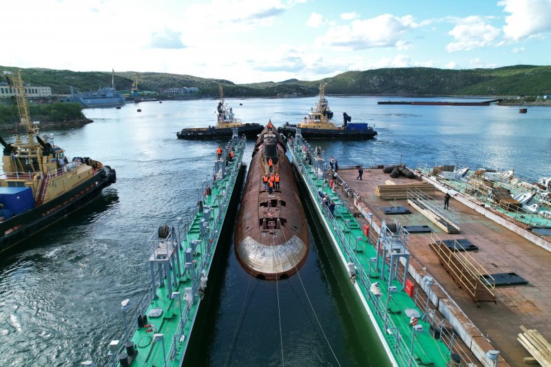 Подводную лодку К-3 готовят к переходу из Снежногорска в Кронштадт
