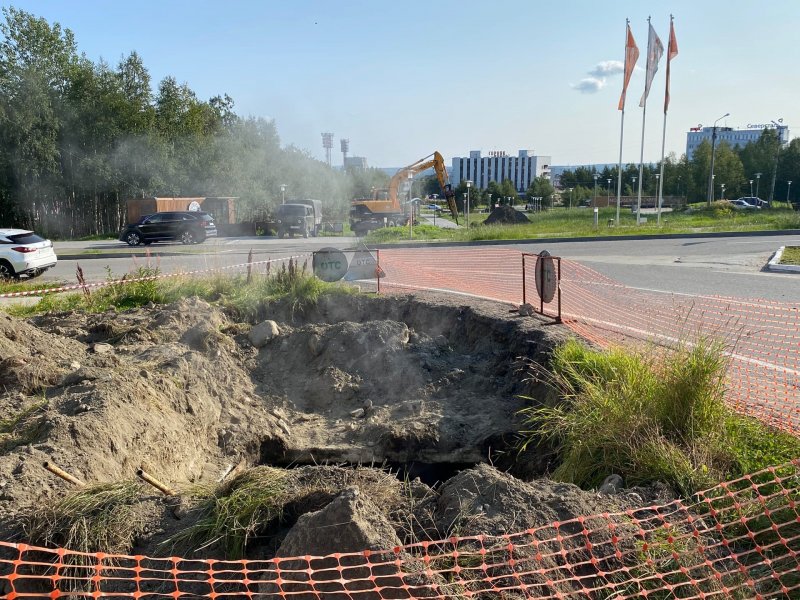Аварию на магистральном трубопроводе устраняют в Оленегорске