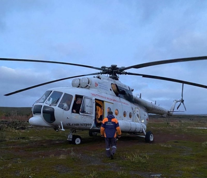 Вертолетом вывезли пострадавшего туриста с Рыбачьего