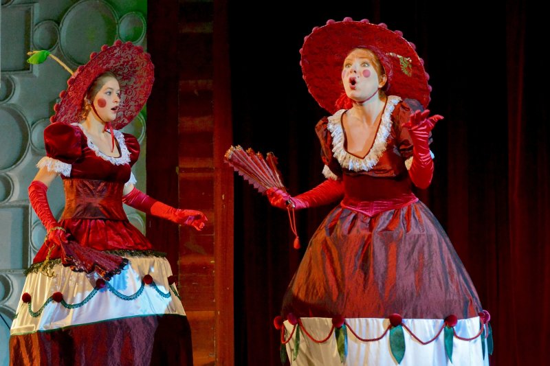 Новые артисты в труппе Мурманского областного драматического театра