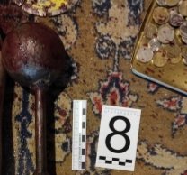 Забил гантелей и зарезал ножом мужчину в Мончегорске