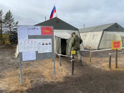 В полевых условиях досрочно проголосовали военные в Печенгском округе