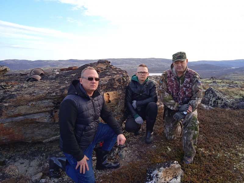 Табличку на месте гибели героя ВОВ установили близ Заозерска