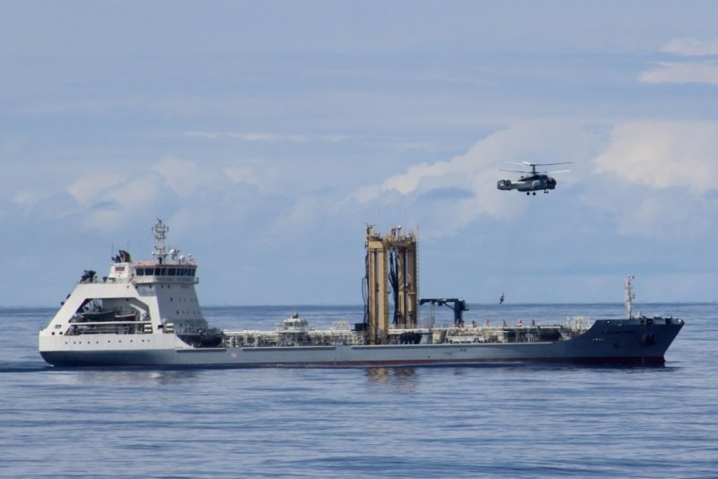 У берегов Африки спасательное учение провел отряд Северного флота