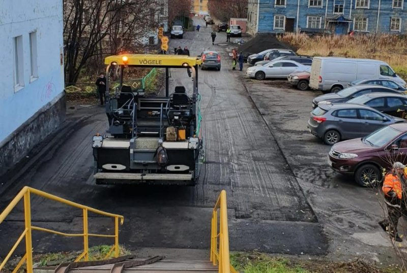 Переделывать асфальт заставили подрядчика в Мурманске