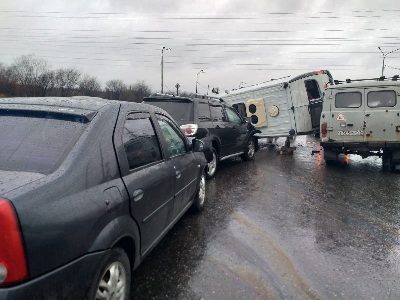 Перевернулась машина скорой помощи в Мурманске