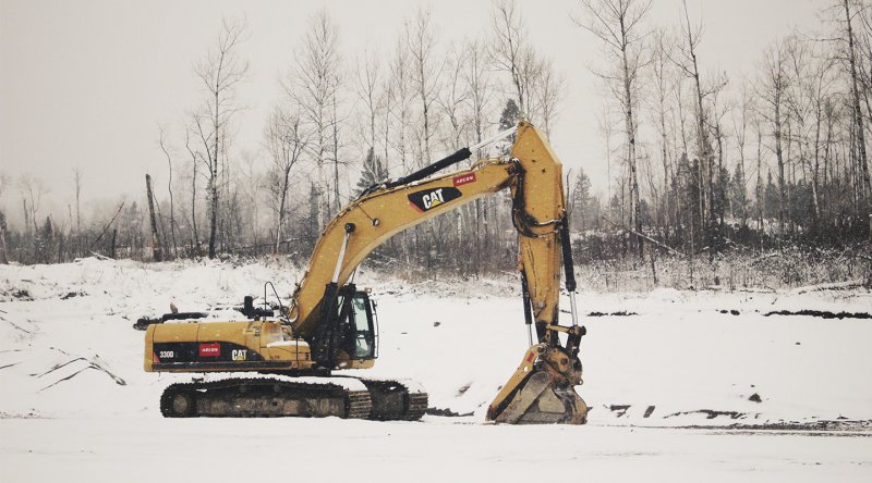 Экскаватор угнали двое в Полярных Зорях