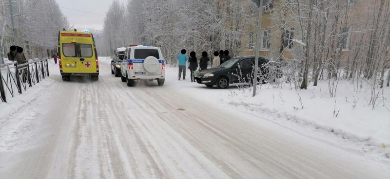 Подростка сбила иномарка в Мончегорске