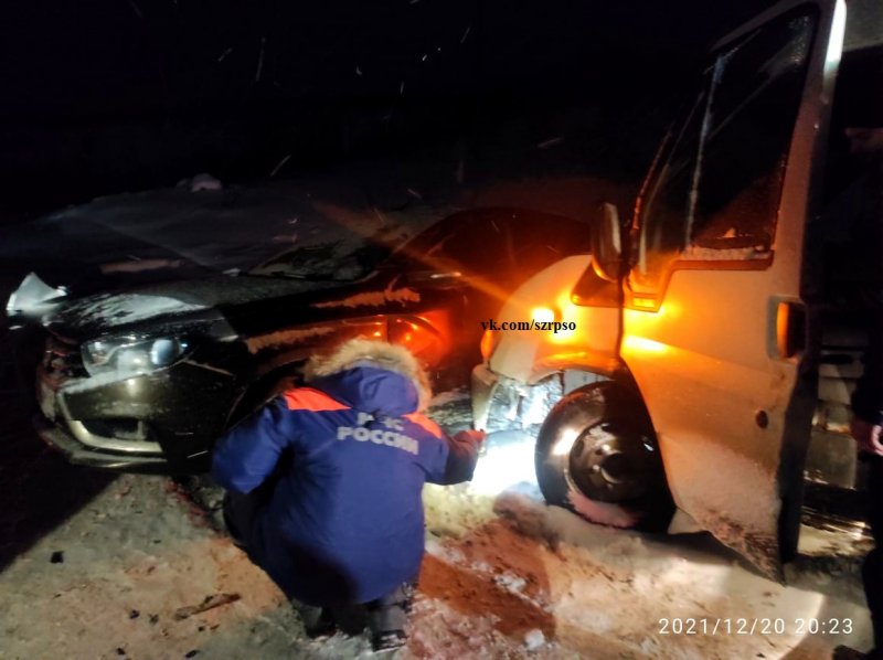 Легковушки, газель и грузовик разбились в аварии в Печенгском округе