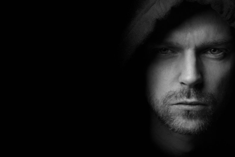 Напал на полицейского житель Оленегорска