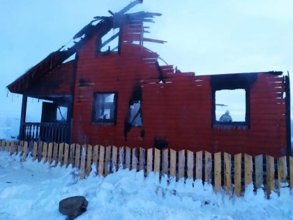 Погибли в горящем доме ребенок и мужчина в Корзуново