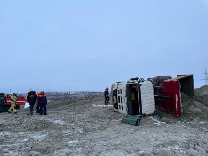 Самосвал перевернулся в Кольском районе