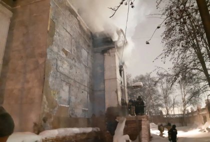 Загорелся ДК "Моряков" в Мурманске