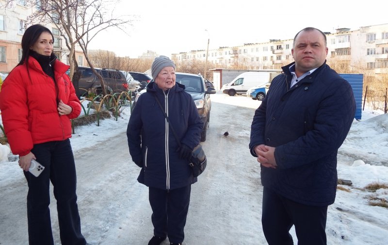 Попросила президента о спортплощадке 87-летняя жительница Никеля