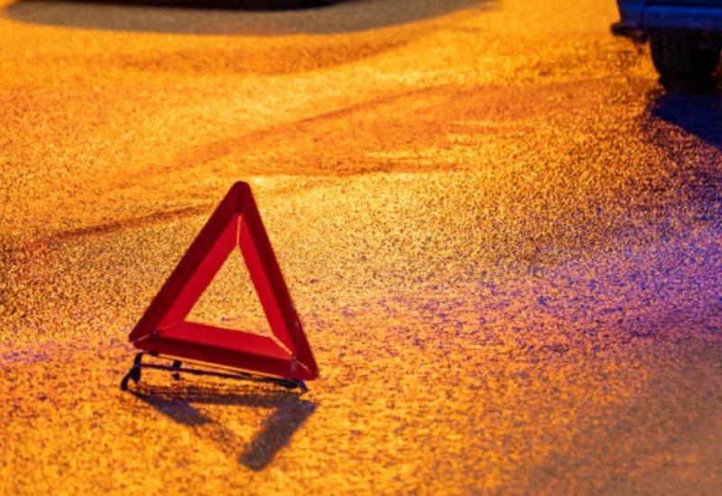 Сбившего ребенка водителя ищут в Мурманске