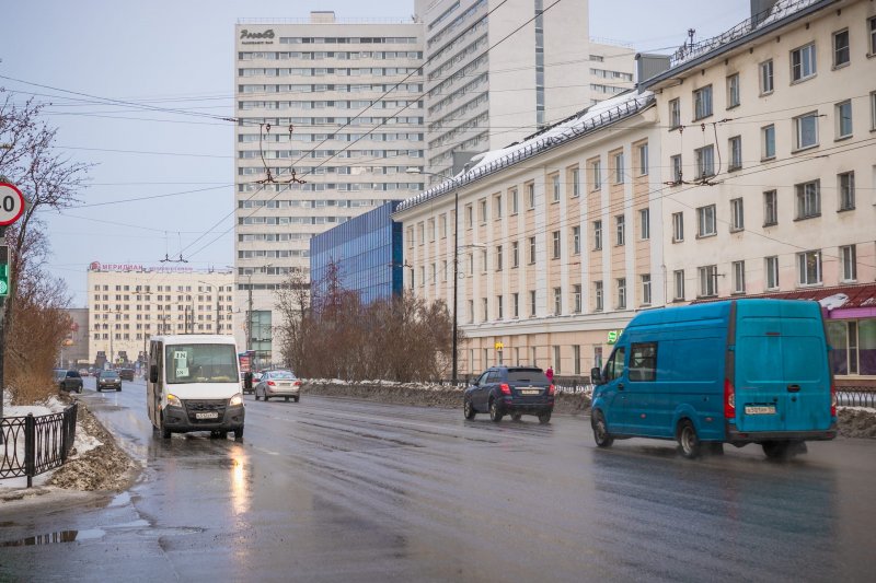 В Мурманске грузовик наехал на пешехода и скрылся