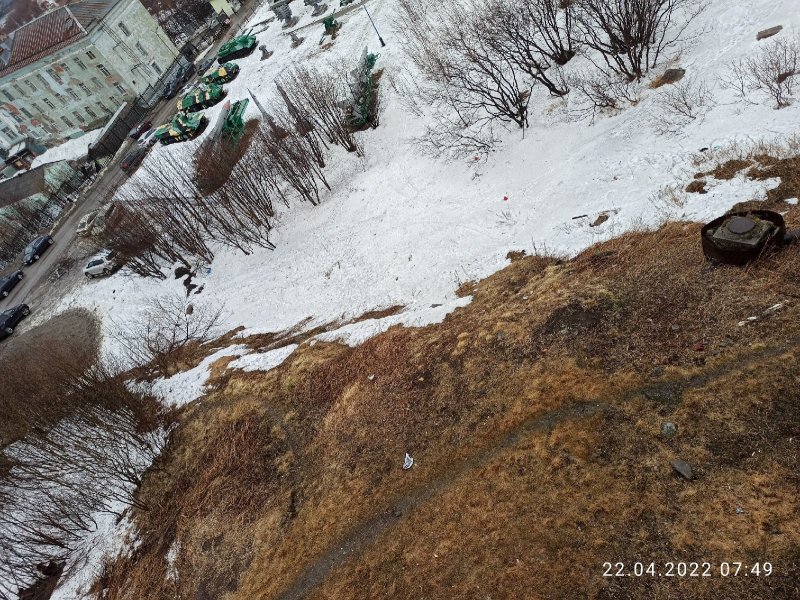 Не дождались субботника жители двора в Полярном