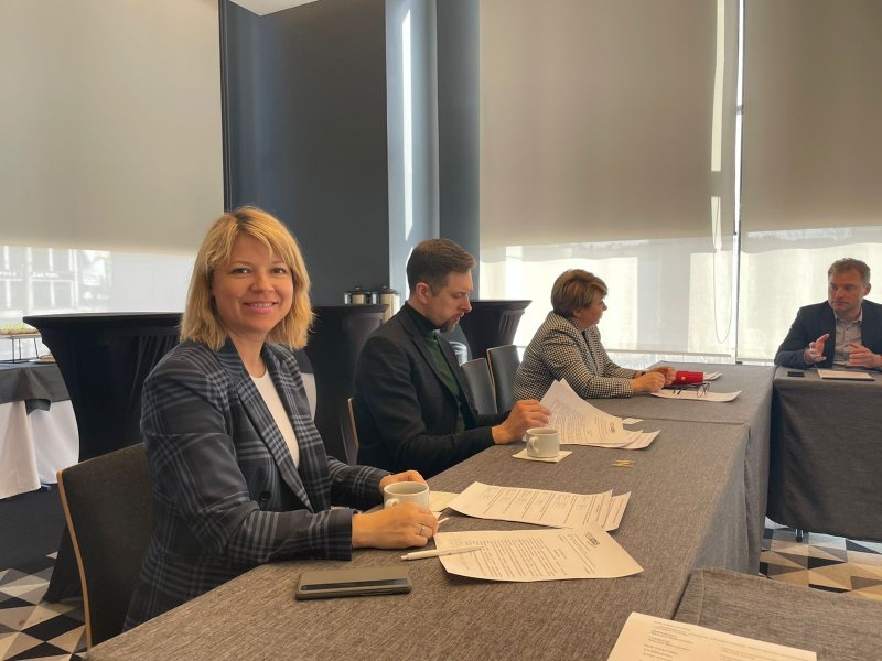 Баланс между интересами жильцов и УК искали на круглом столе в Мурманске