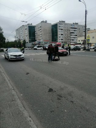 Под колеса иномарки попал пешеход в мурманской «Первомайке»