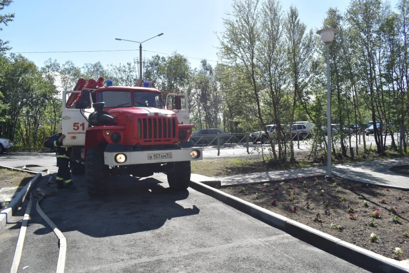 Грозились взорвать женскую консультацию и мэрию в Заполярном