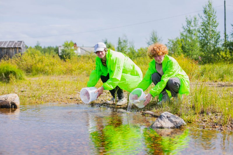 50 тысяч сигов отпустили портовики в Княжегубское водохранилище