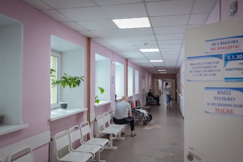 Водитель наехал на ребенка - мурманчанка получила сотрясение и переломы