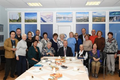 В День работника атомной промышленности ветераны Кольской АЭС встретились с директором станции Василием Омельчуком