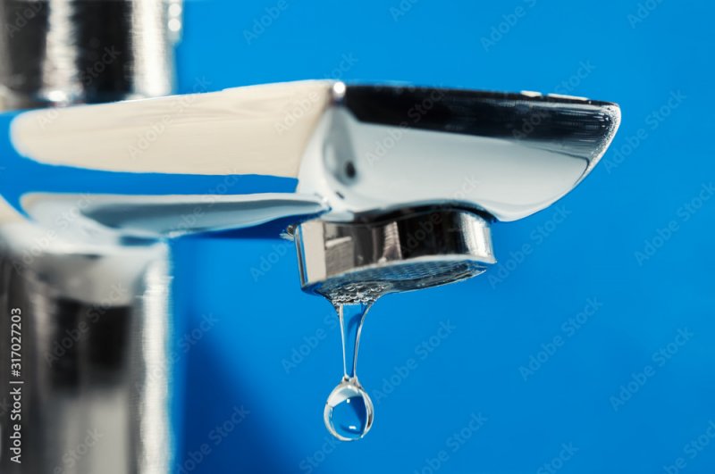 Без холодной воды остались 11 домов в Мурманске