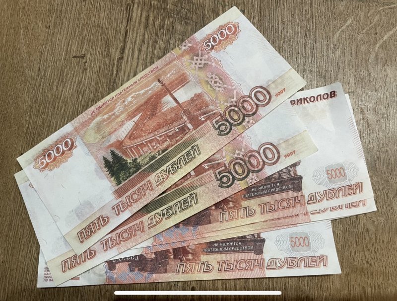 Расплатился «ДУБЛЯМИ» шутник в мурманском магазине