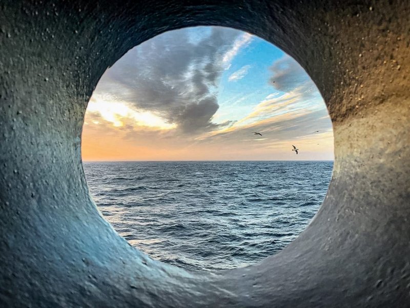 Из-за шторма запретили выход в Баренцево море