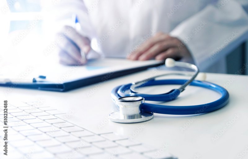 Оскорбленная в соцсети медик подала в суд на обидчицу в Оленегорске