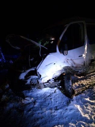Трое пострадали в лобовой аварии под Оленегорском
