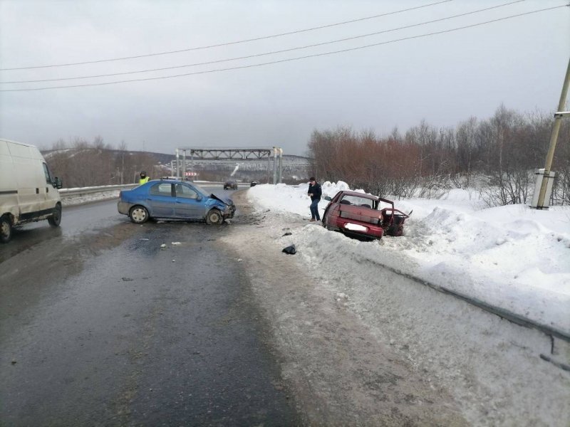 Пострадали люди в аварии на трассе в аэропорт Мурманска