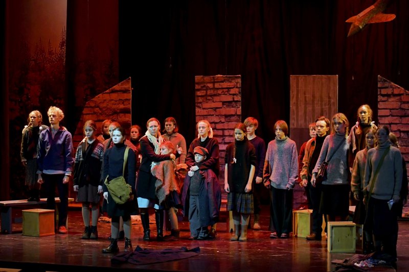 Спектакль «Дети военного Мурмана» труппа ДТШ представит в Минске 