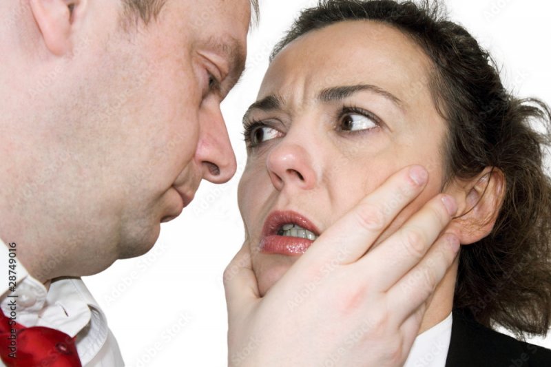 До полусмерти избил бывшую жену рецидивист в Апатитах