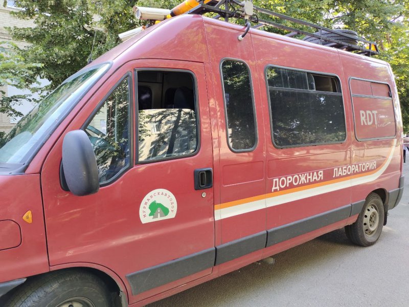 Трассы Приморского района обследует передвижная дорожная лаборатория Мурманской области
