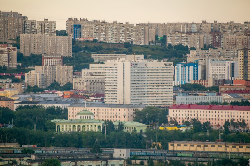 Ограбил мурманчанку рано утром у входа в магазин