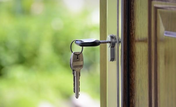 Сын соседки "вынес" квартиру жительницы Ковдора