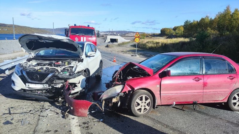 Лоб в лоб столкнулись иномарки на трассе «Кола – Мурмаши»