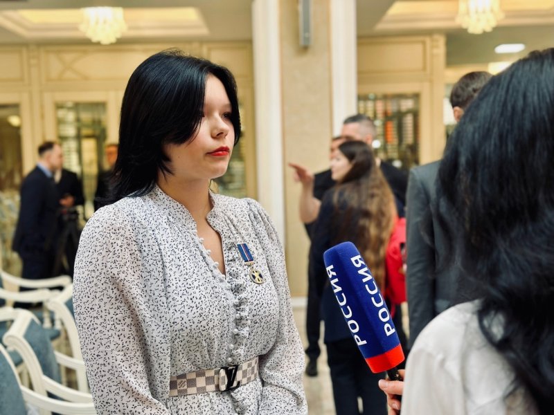 За мужество наградили в Совфеде девочек из Мурманской области